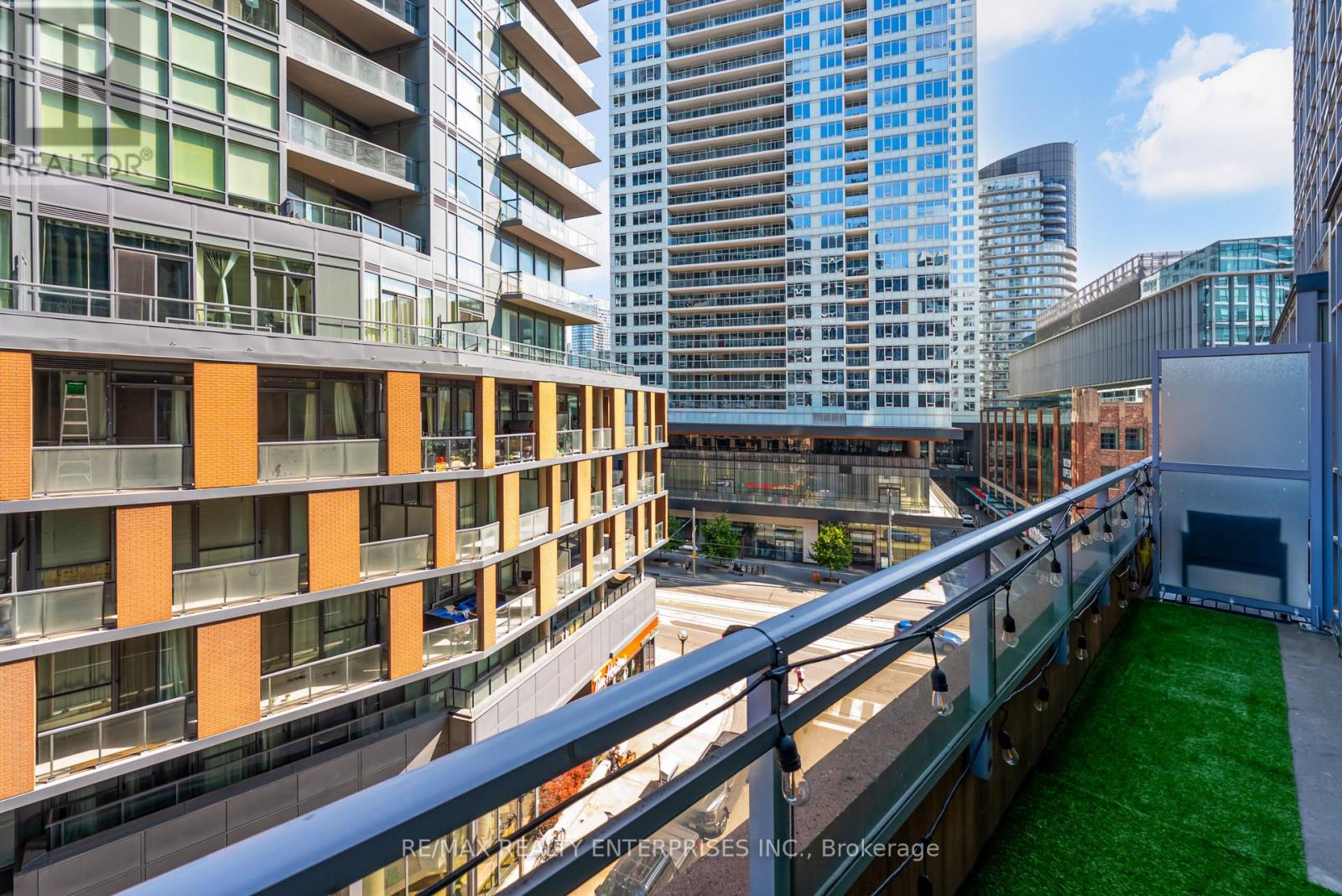 Photo 25 of 601 15 Bruyeres Mews, Toronto ON