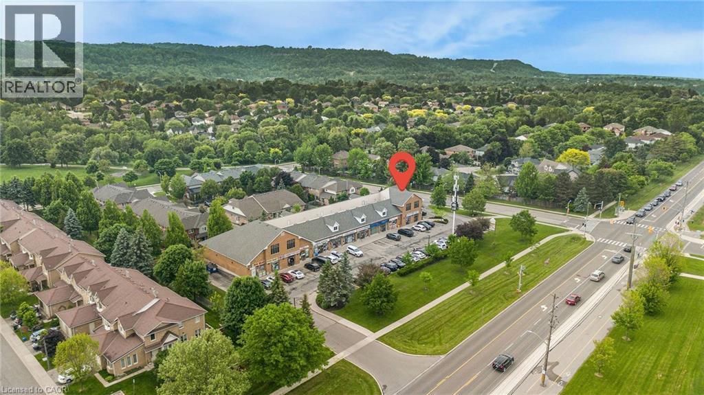 Photo 16 of 2 Castlewood Boulevard Unit 12, Dundas ON