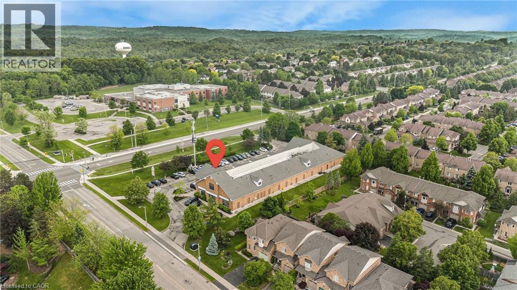 Photo 18 of 2 Castlewood Boulevard Unit 12, Dundas ON