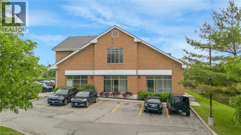 Photo 20 of 2 Castlewood Boulevard Unit 12, Dundas ON