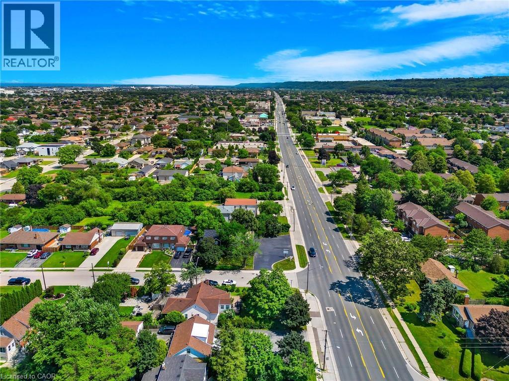 Photo 40 of 8 Warwick Road, Hamilton ON