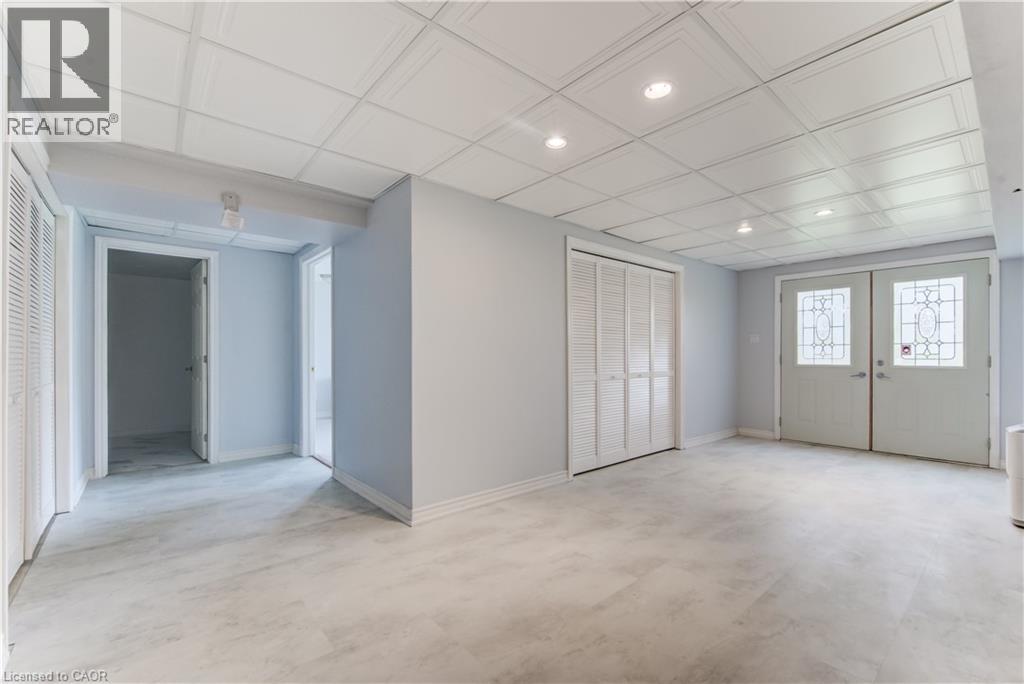 Photo 7 of 40 Devonshire Drive, New Hamburg ON