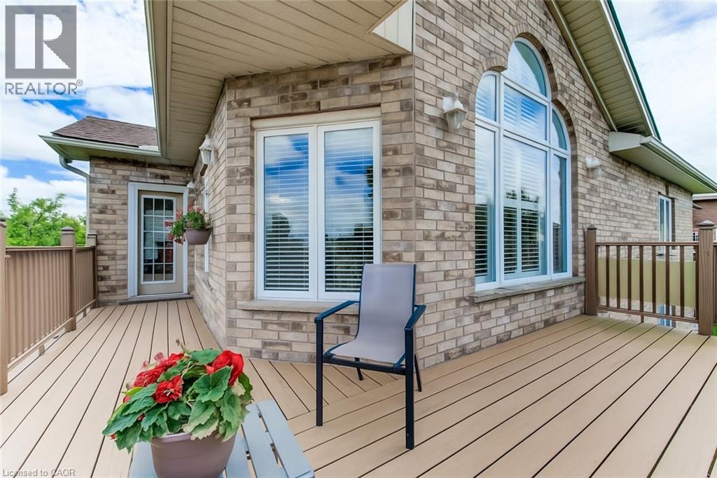Photo 3 of 40 Devonshire Drive, New Hamburg ON