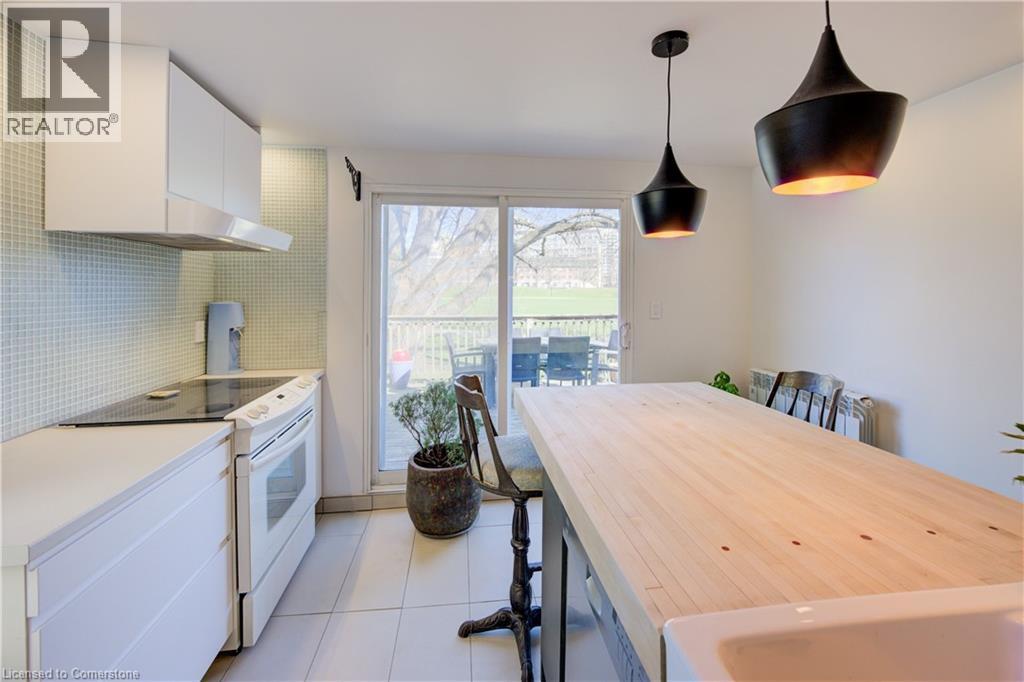 Photo 13 of 23 Richmond Avenue, Kitchener ON