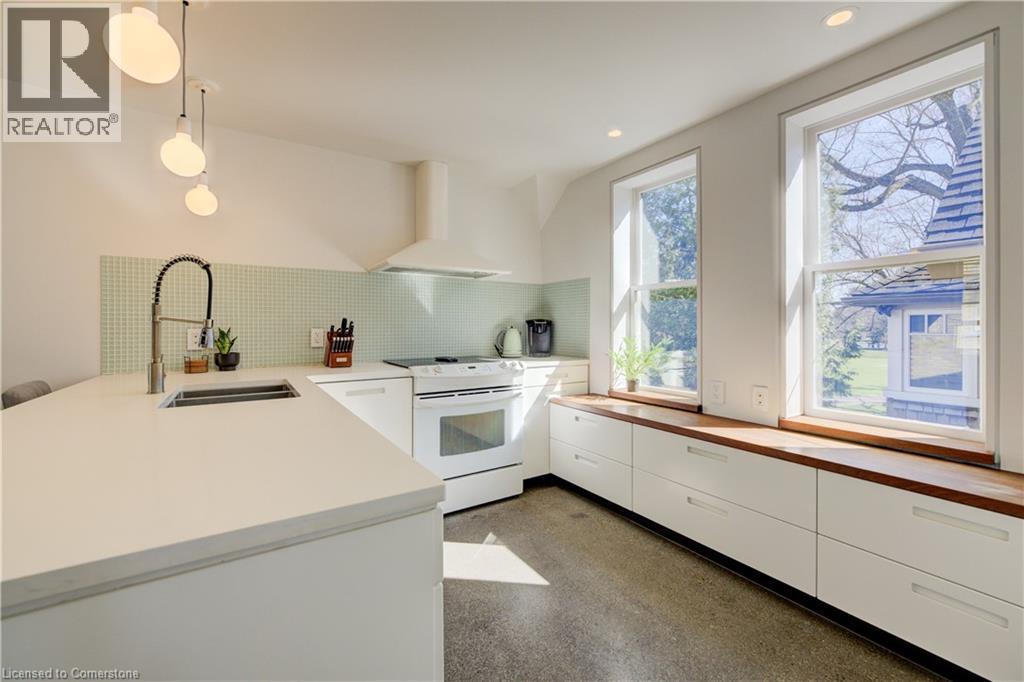 Photo 25 of 23 Richmond Avenue, Kitchener ON