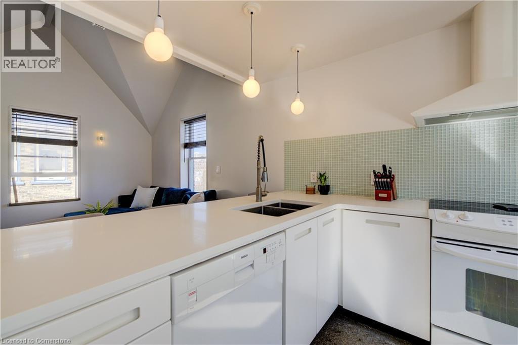 Photo 28 of 23 Richmond Avenue, Kitchener ON