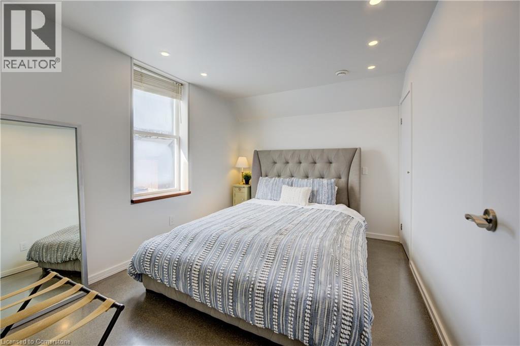 Photo 30 of 23 Richmond Avenue, Kitchener ON