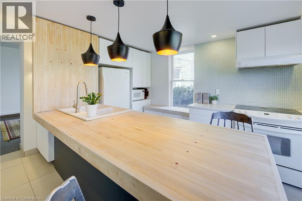 Photo 9 of 23 Richmond Avenue, Kitchener ON