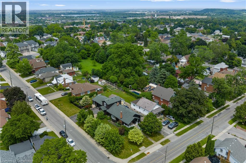 Photo 6 of 36 St David Street W, Thorold ON