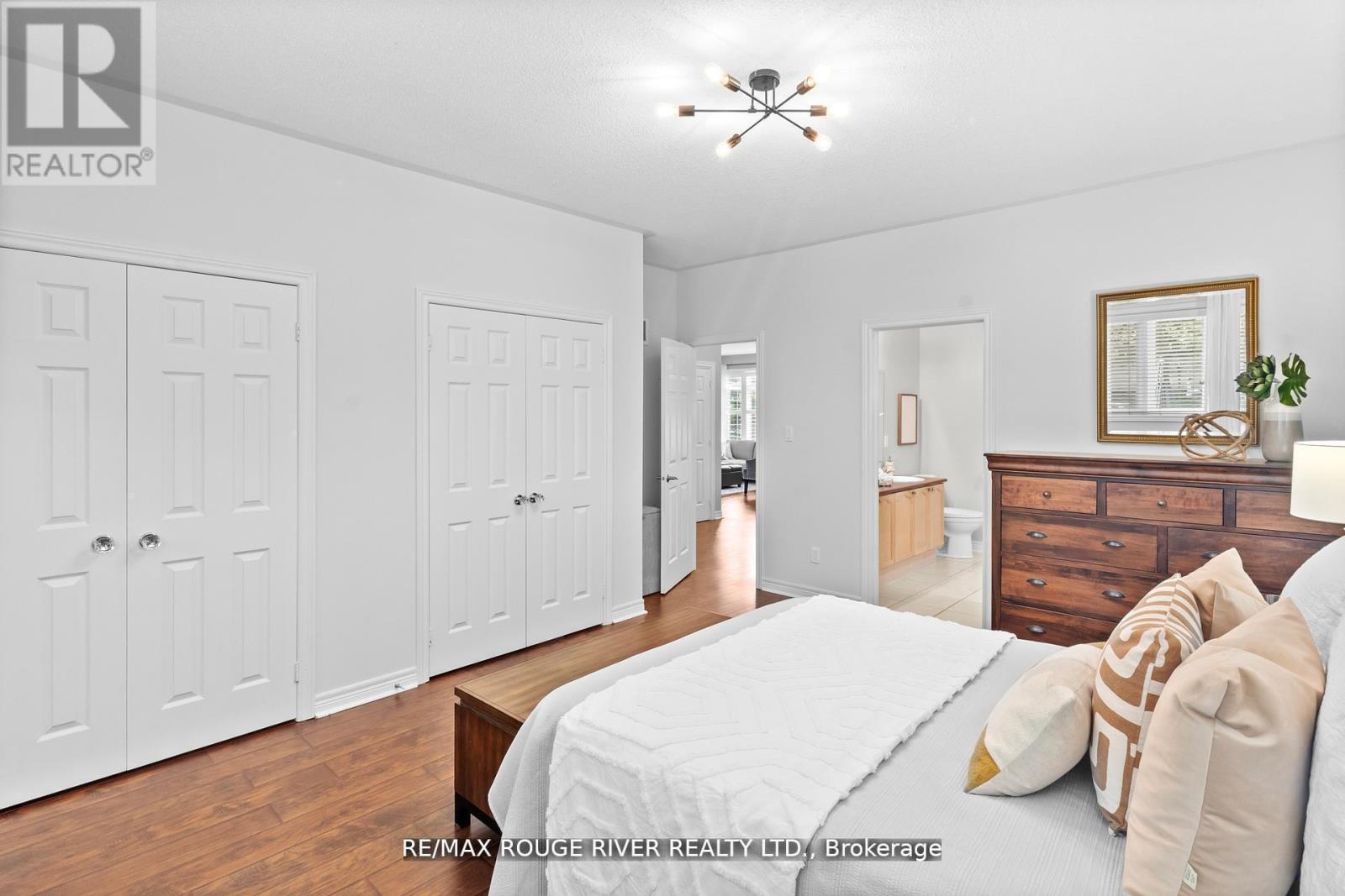 Photo 16 of 11 Maple Edge Lane, Whitby ON