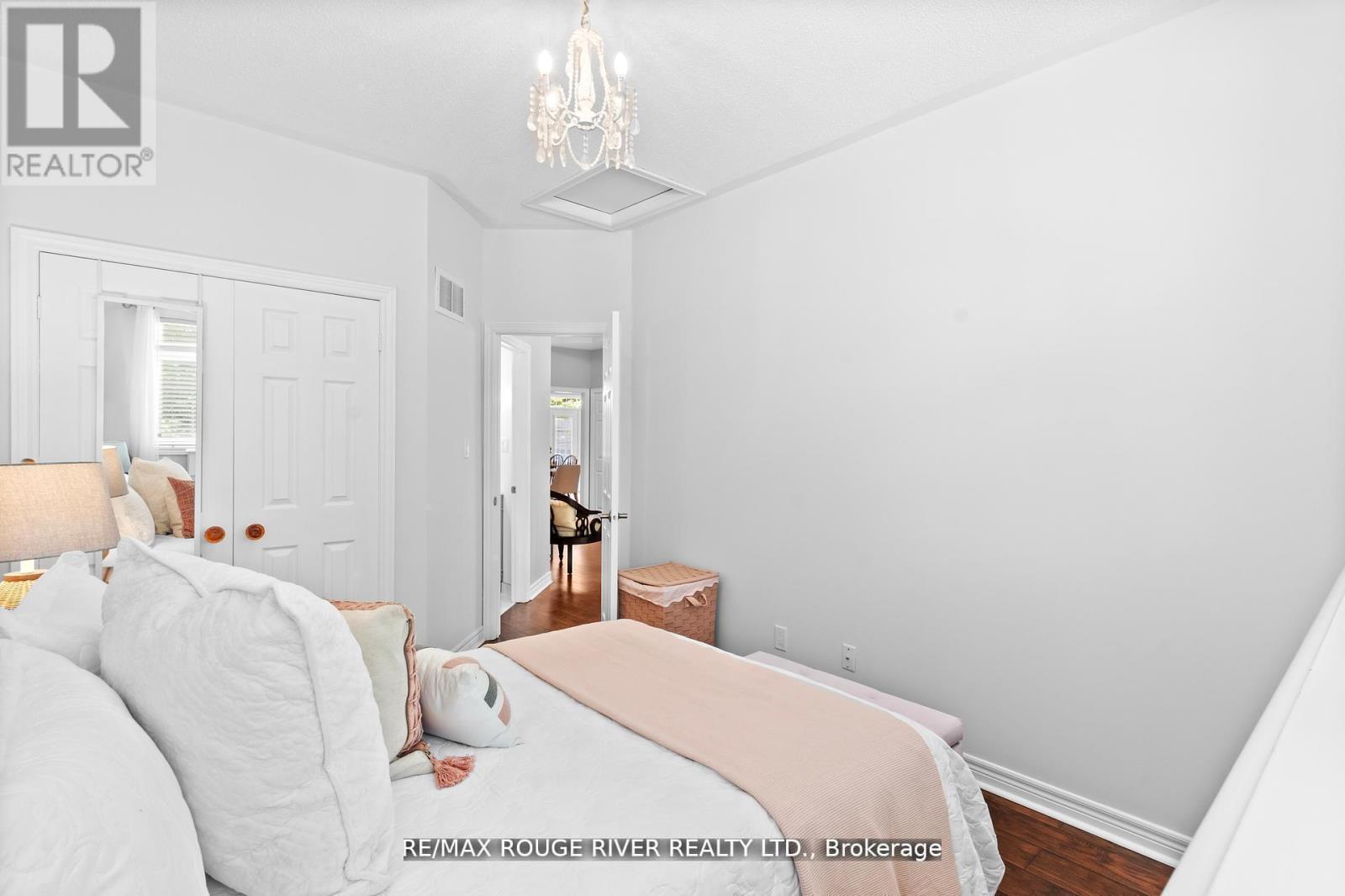 Photo 21 of 11 Maple Edge Lane, Whitby ON