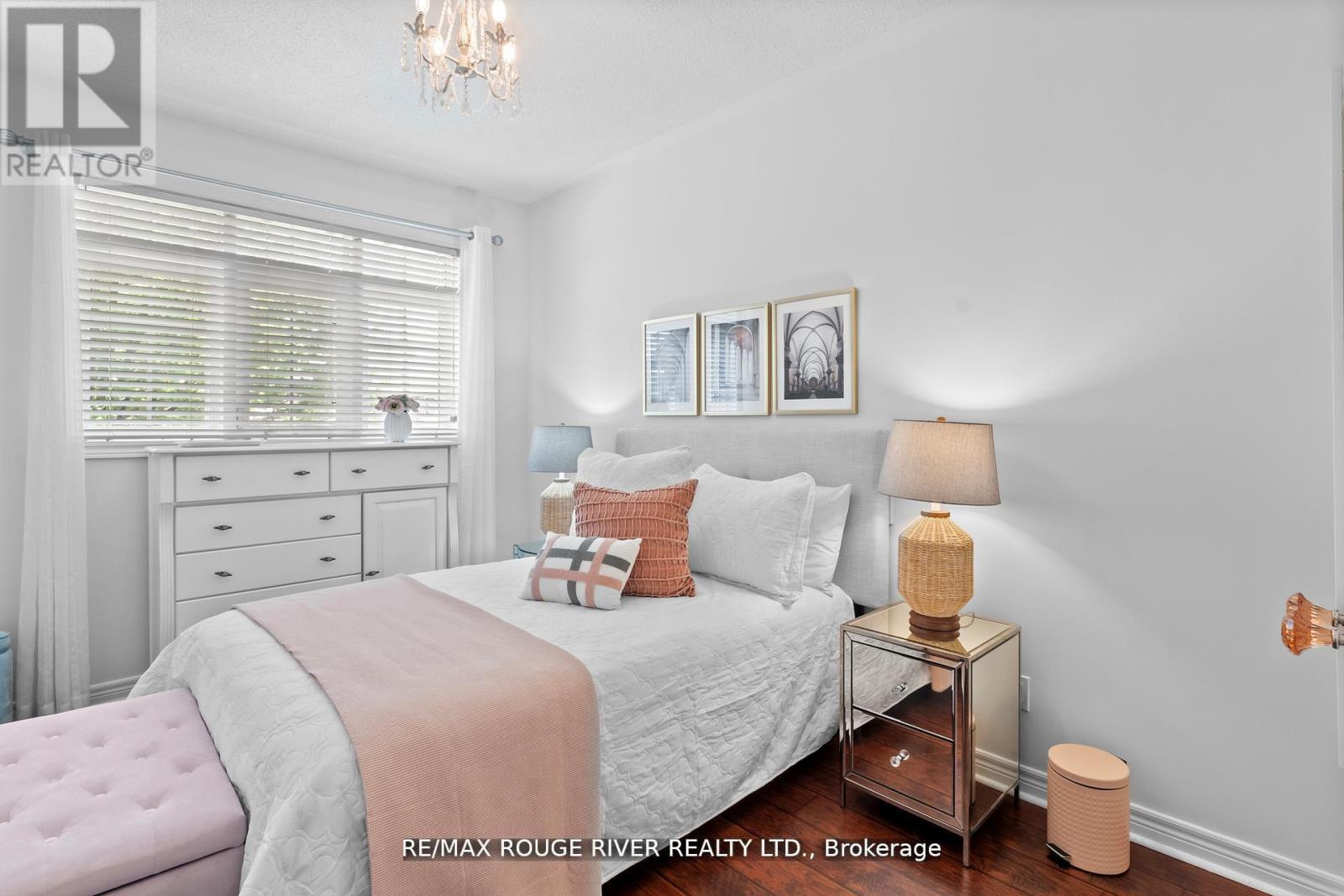 Photo 22 of 11 Maple Edge Lane, Whitby ON