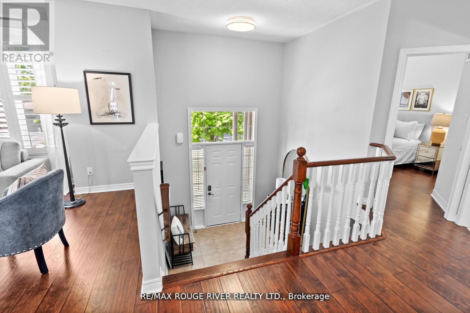 Photo 3 of 11 Maple Edge Lane, Whitby ON