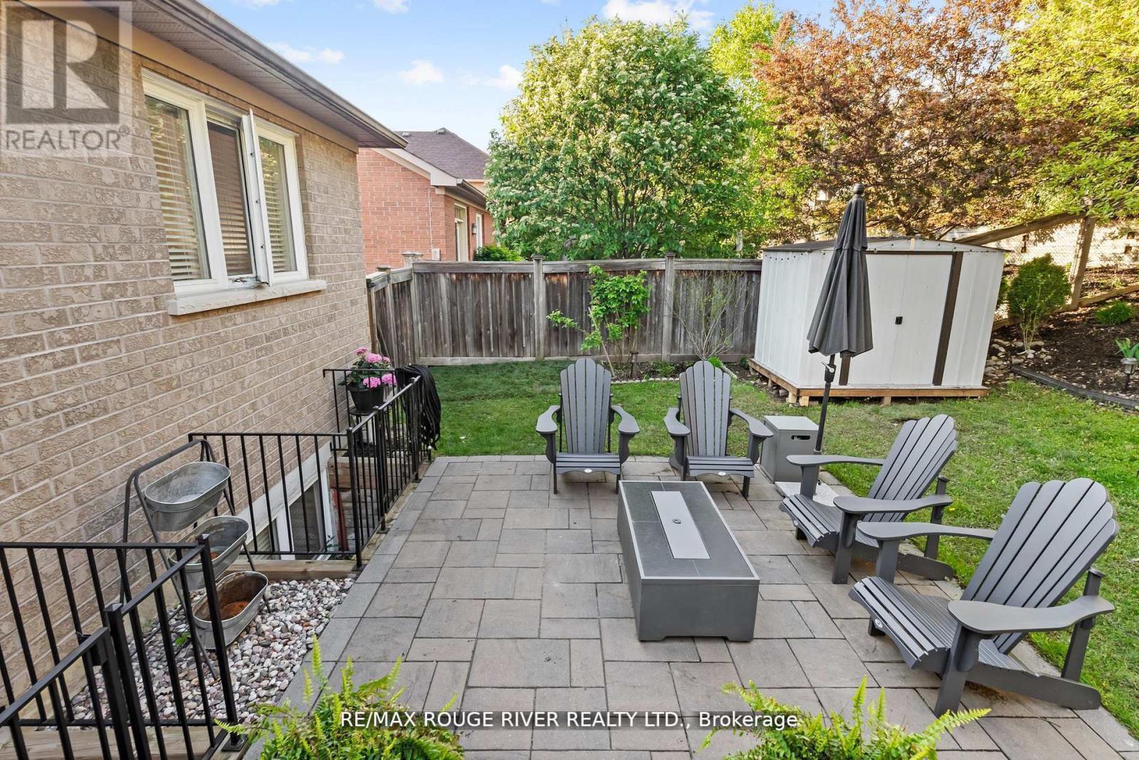 Photo 39 of 11 Maple Edge Lane, Whitby ON