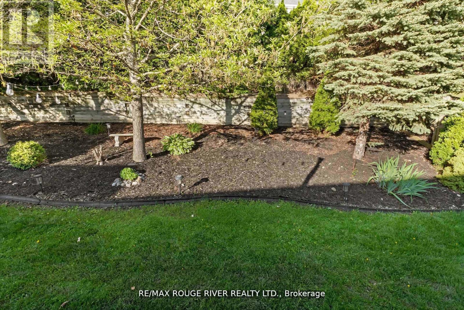 Photo 42 of 11 Maple Edge Lane, Whitby ON