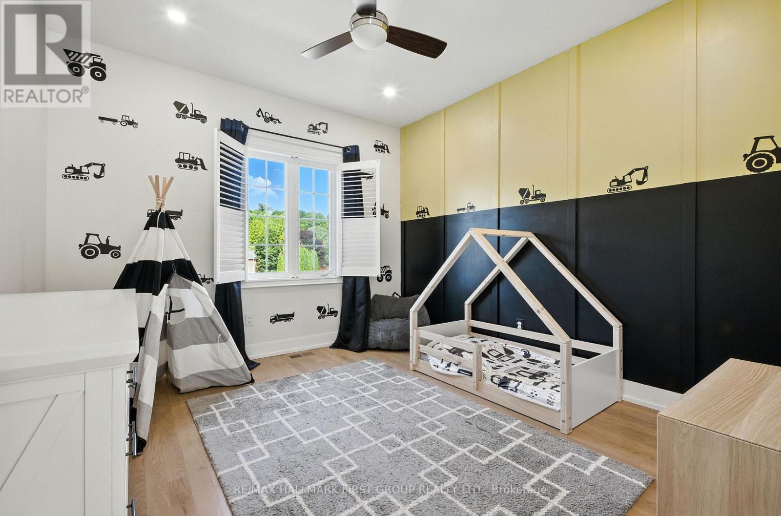 Photo 33 of 2318 Canterbury Crescent, Pickering ON