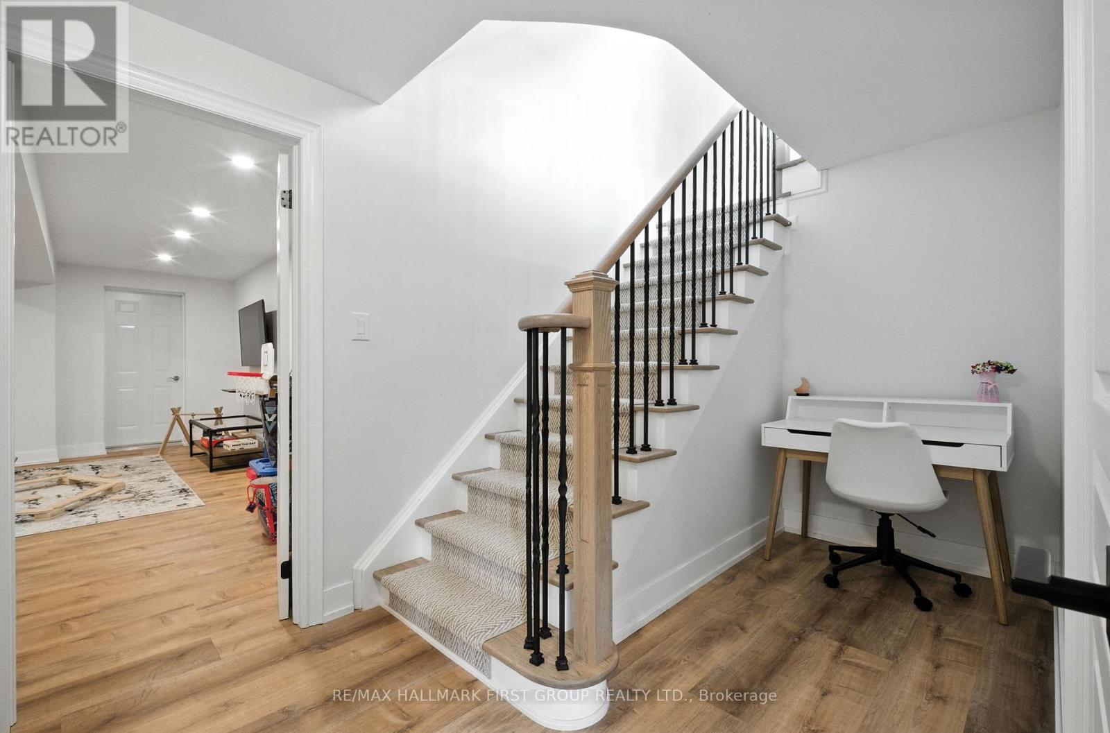 Photo 40 of 2318 Canterbury Crescent, Pickering ON