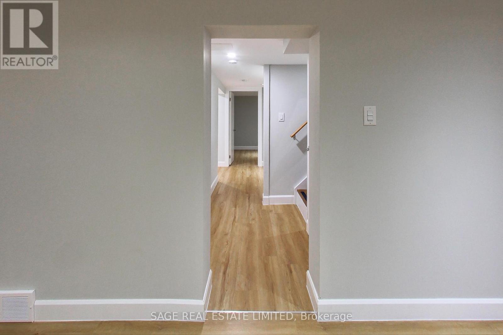 Photo 13 of Lower 2505 Gerrard Street E, Toronto ON