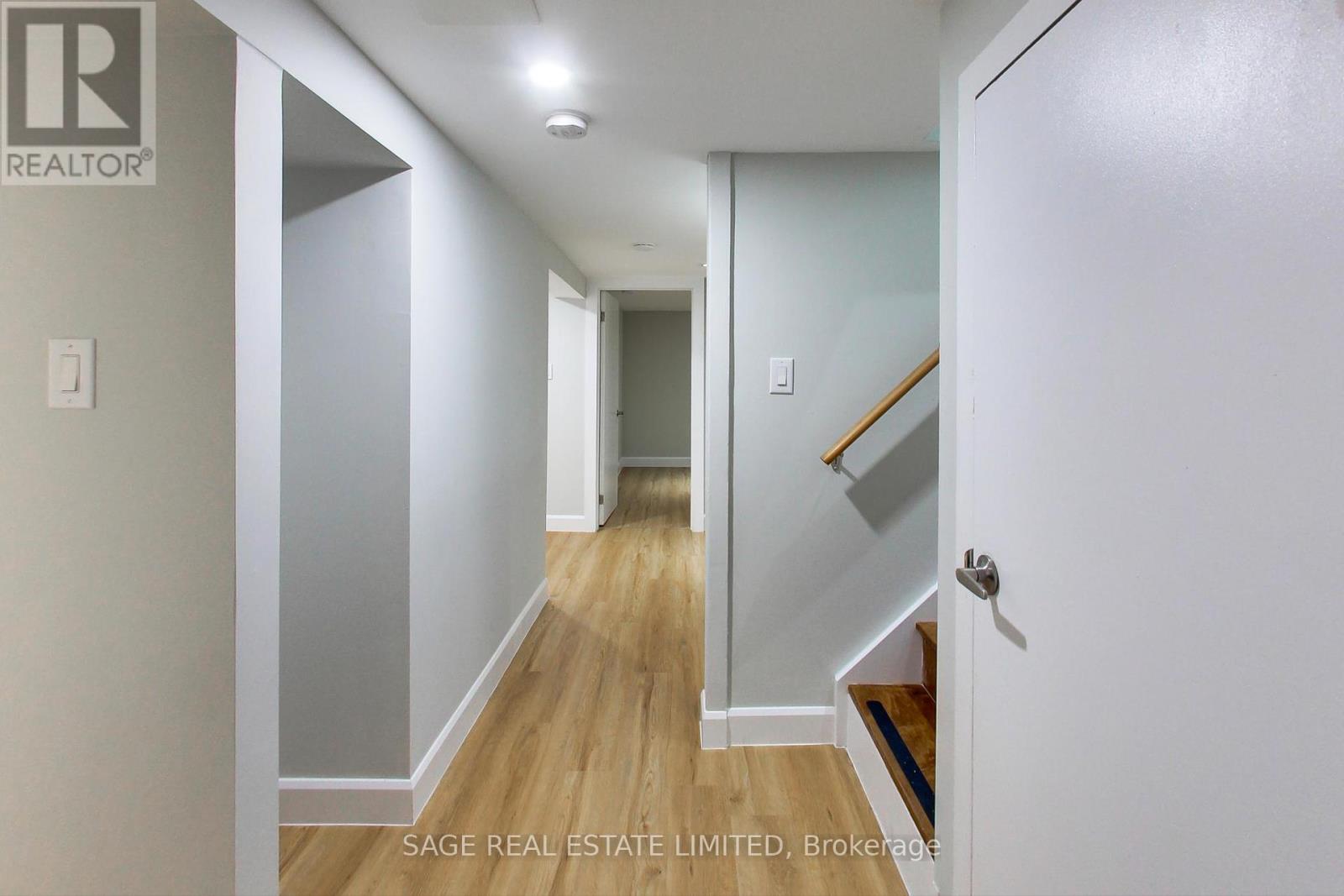 Photo 14 of Lower 2505 Gerrard Street E, Toronto ON
