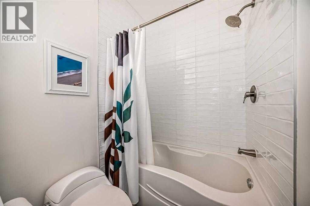 Photo 33 of 3002 18 Street Sw, Calgary AB