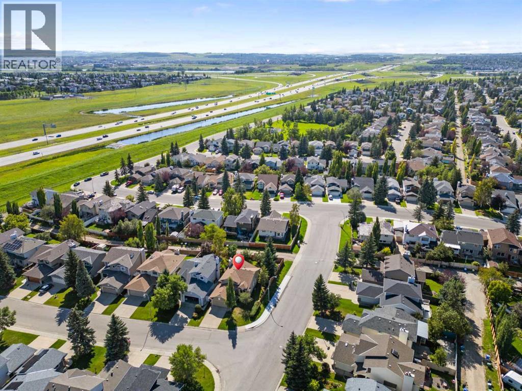 Single Family House 4 Level for Sale in  Sunvista Crescent SE Sundance Calgary 
