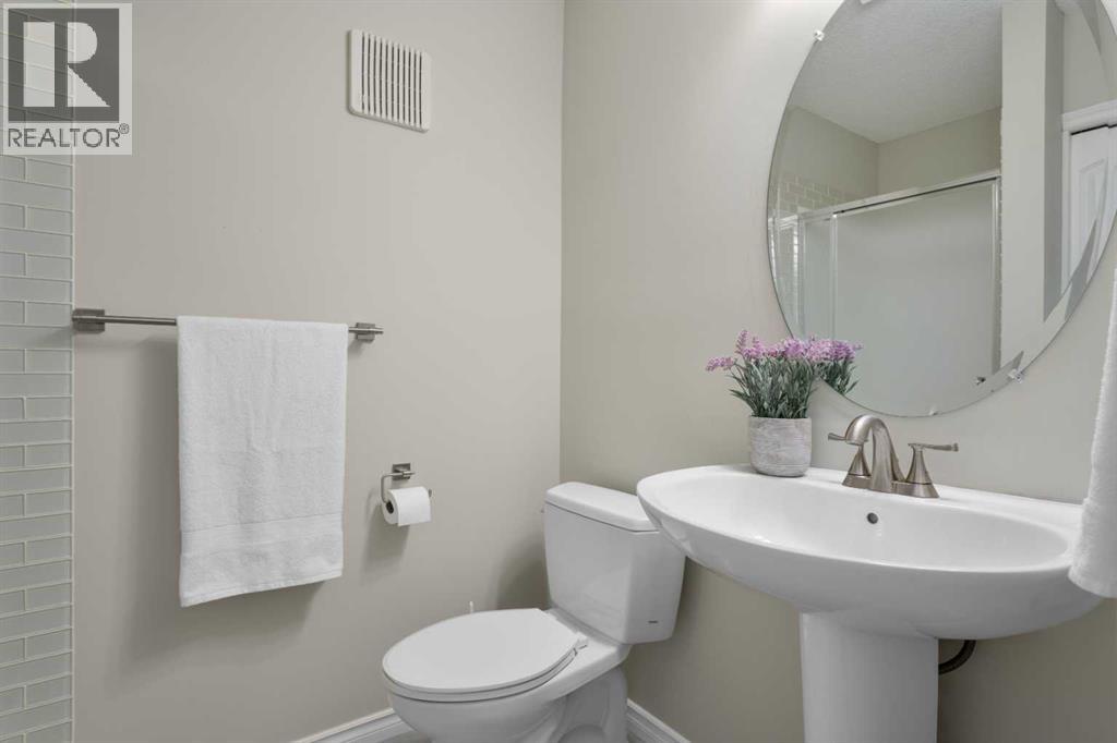 Single Family House 4 Level for Sale in  Sunvista Crescent SE Sundance Calgary 