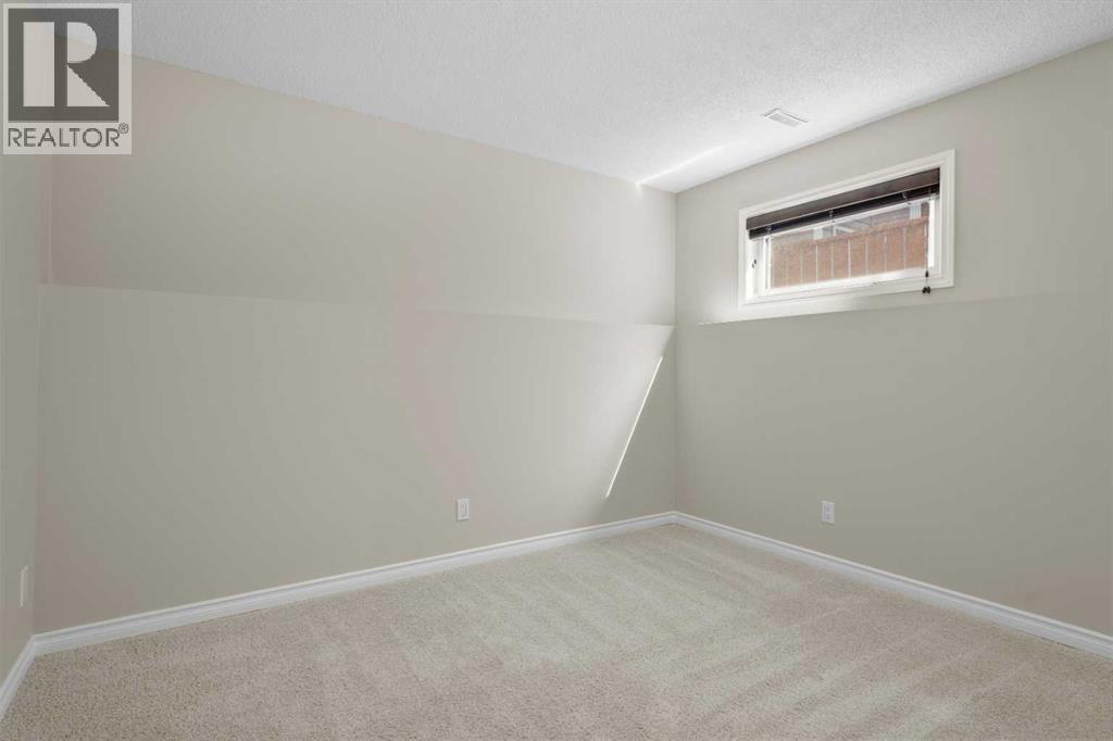 Single Family House 4 Level for Sale in  Sunvista Crescent SE Sundance Calgary 