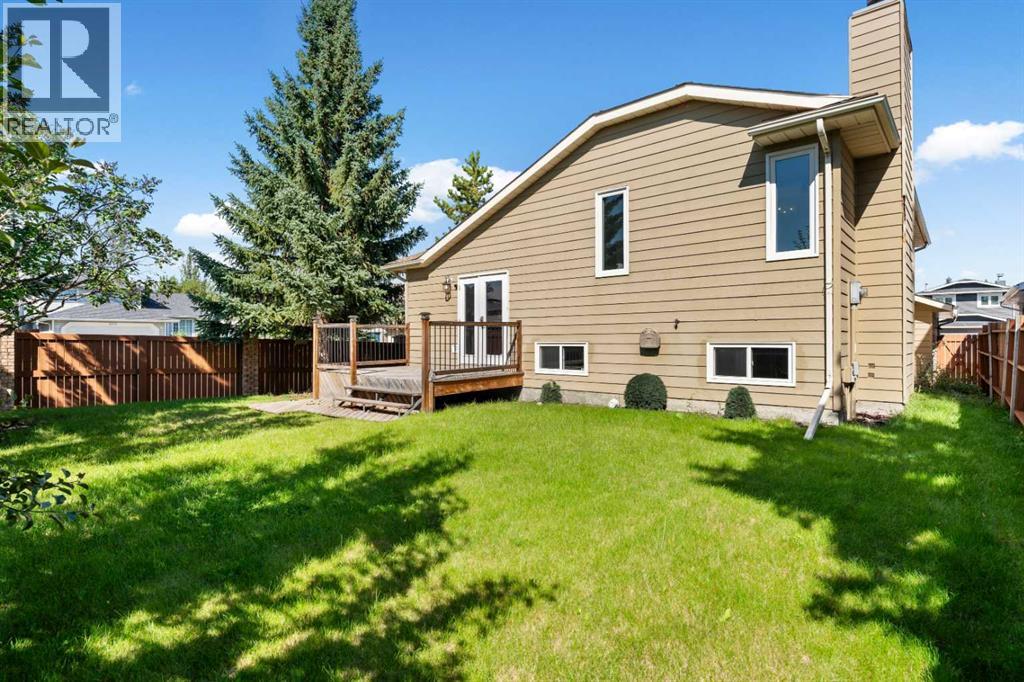 Single Family House 4 Level for Sale in  Sunvista Crescent SE Sundance Calgary 