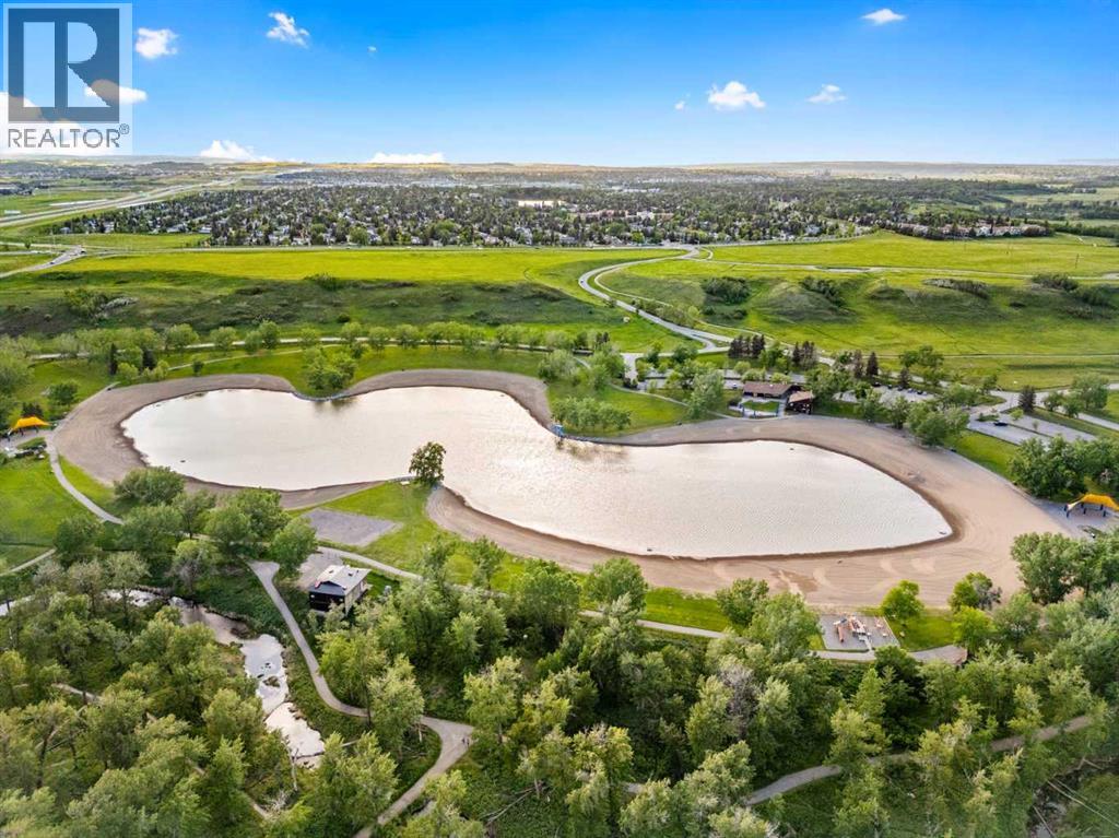 Single Family House 4 Level for Sale in  Sunvista Crescent SE Sundance Calgary 