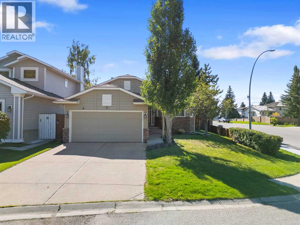 Single Family House 4 Level for Sale in  Sunvista Crescent SE Sundance Calgary 