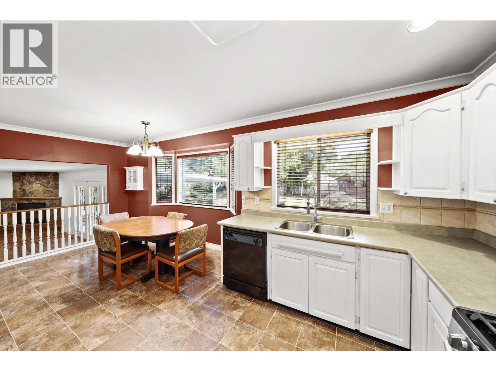 Photo 10 of 12451 223 Street, Maple Ridge BC
