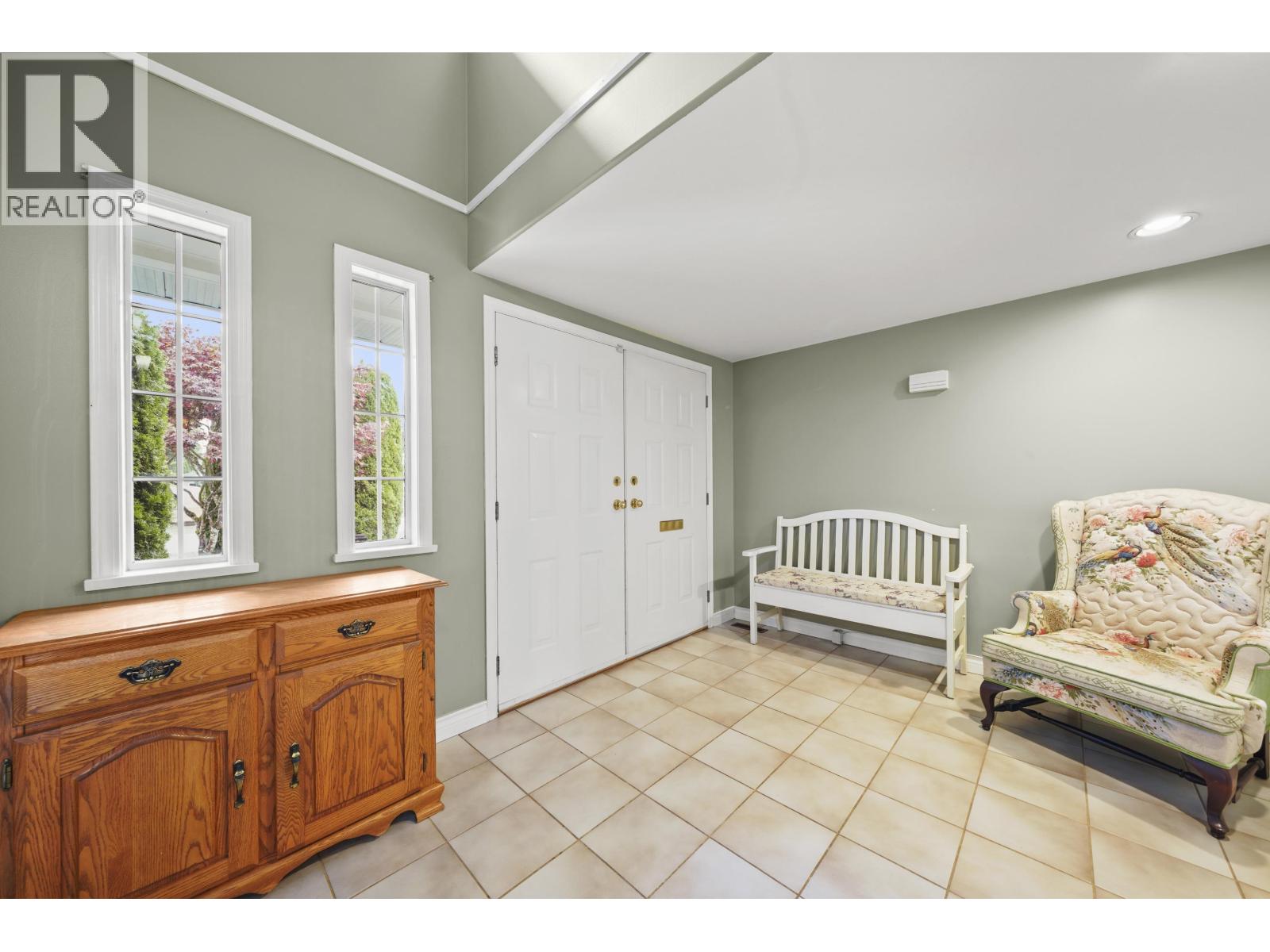 Photo 2 of 12451 223 Street, Maple Ridge BC