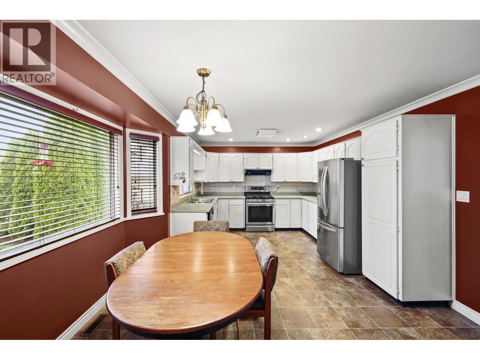 Photo 8 of 12451 223 Street, Maple Ridge BC