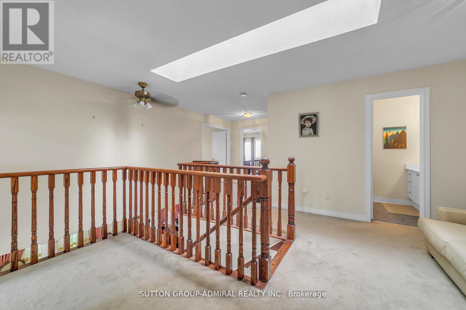 Photo 14 of 70 Blackforest Drive, Richmond Hill ON