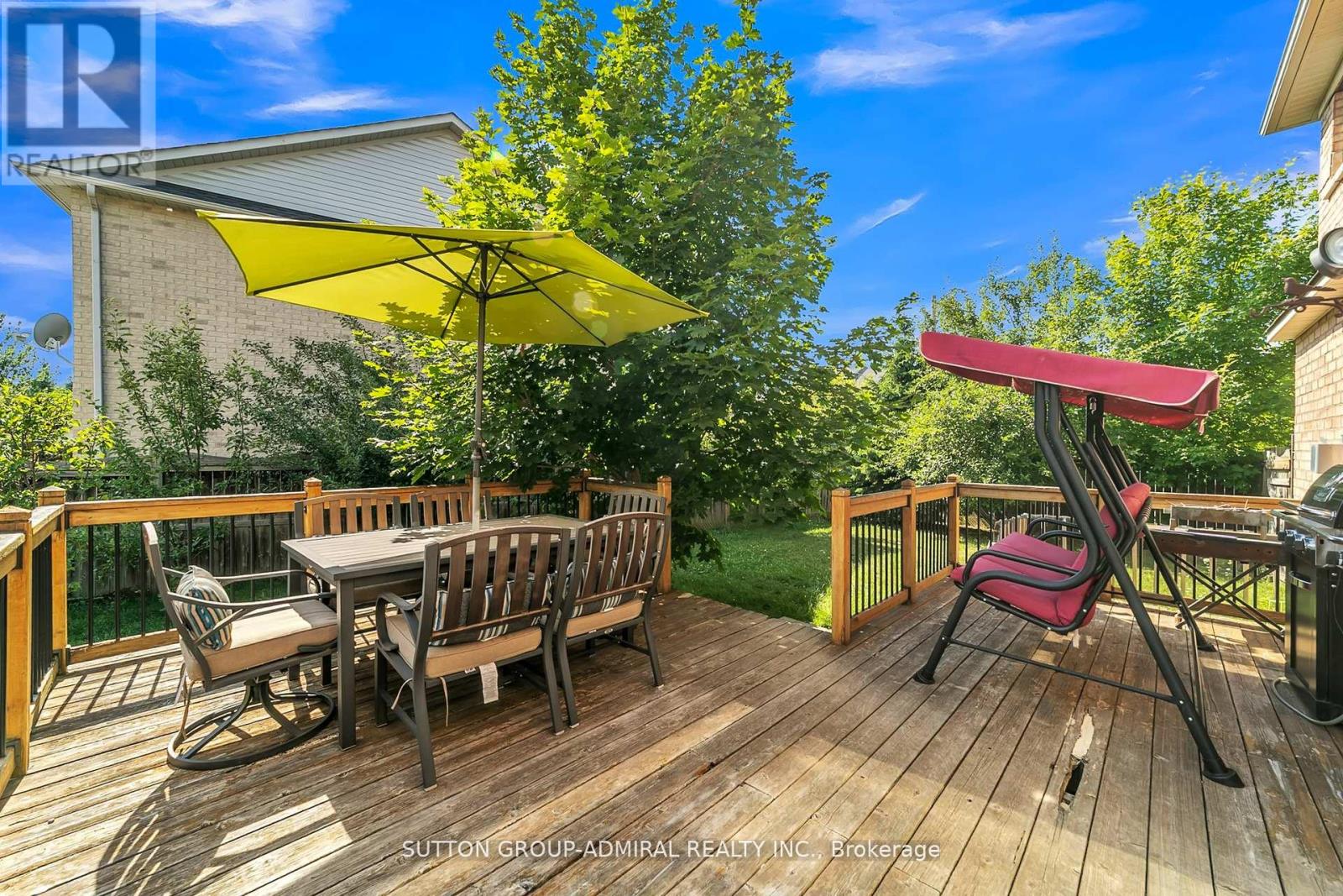 Photo 29 of 70 Blackforest Drive, Richmond Hill ON