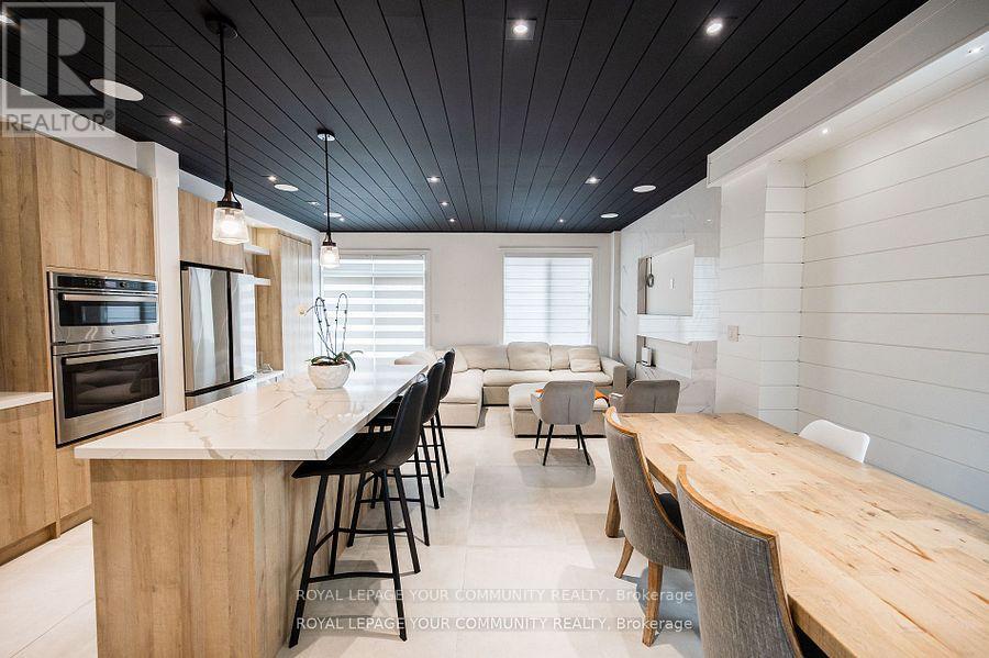 Photo 29 of 54 Frederick Taylor Way, East Gwillimbury ON