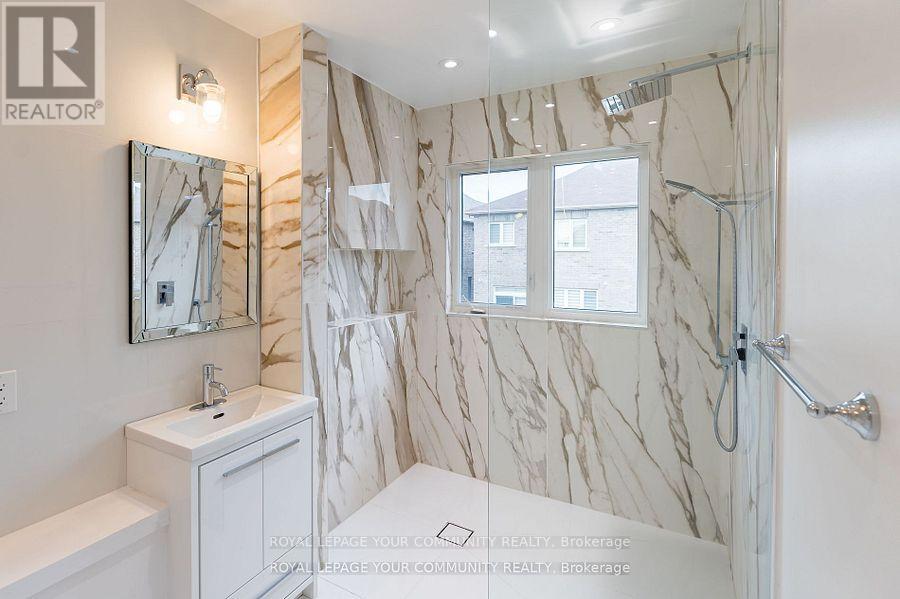 Photo 8 of 54 Frederick Taylor Way, East Gwillimbury ON
