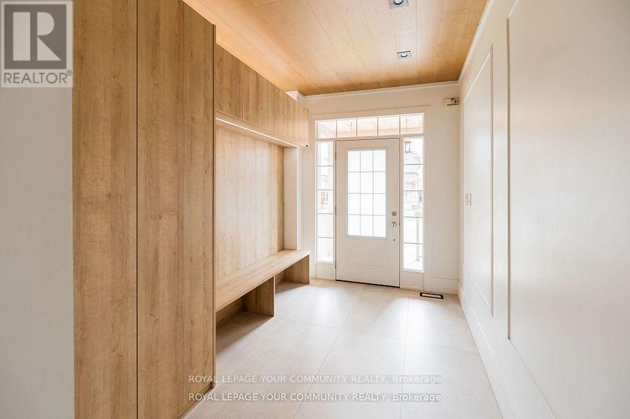 Photo 33 of 54 Frederick Taylor Way, East Gwillimbury ON