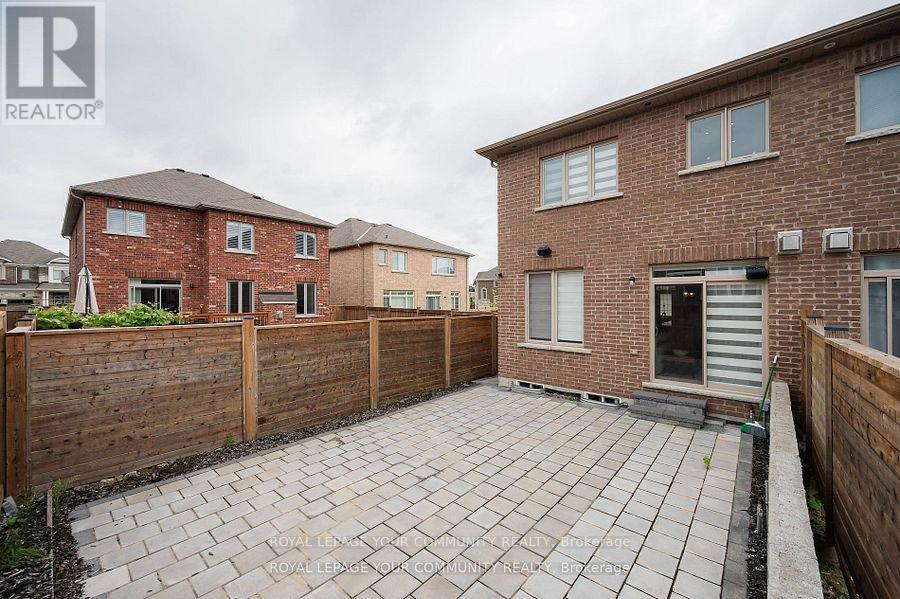 Photo 19 of 54 Frederick Taylor Way, East Gwillimbury ON