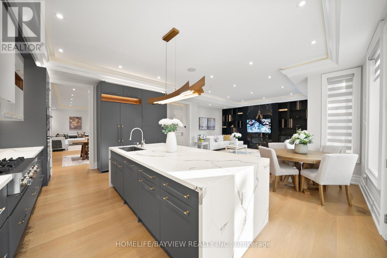 Photo 42 of 35 Harding Boulevard, Richmond Hill ON