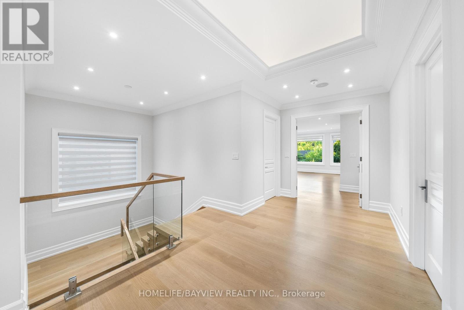 Photo 3 of 35 Harding Boulevard, Richmond Hill ON