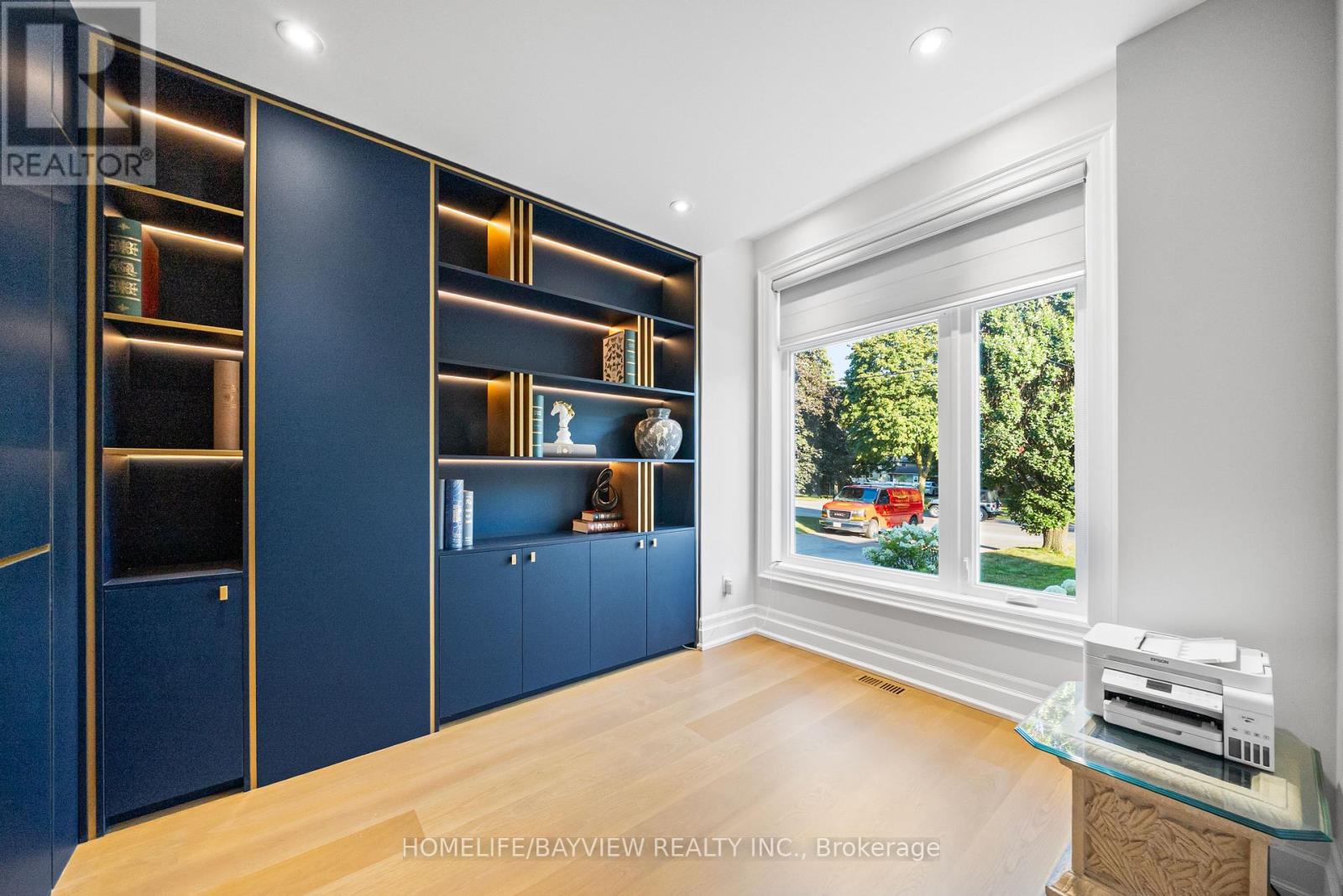 Photo 26 of 35 Harding Boulevard, Richmond Hill ON