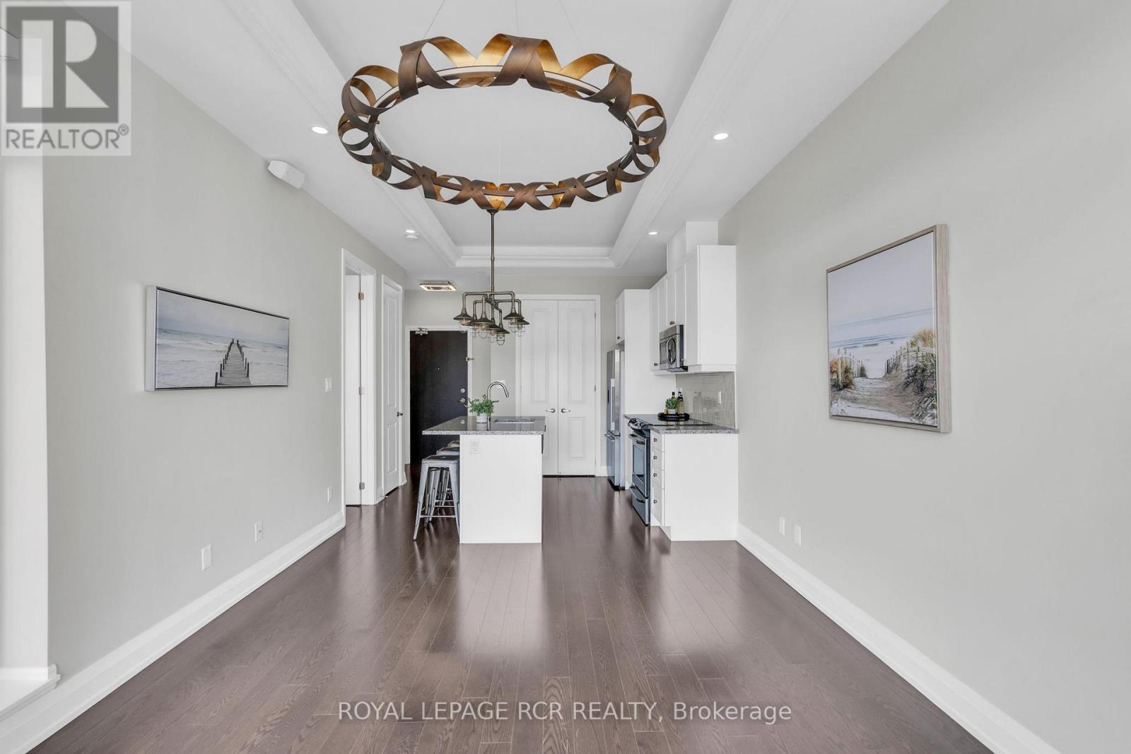 Photo 18 of 409 15277 Yonge Street, Aurora ON