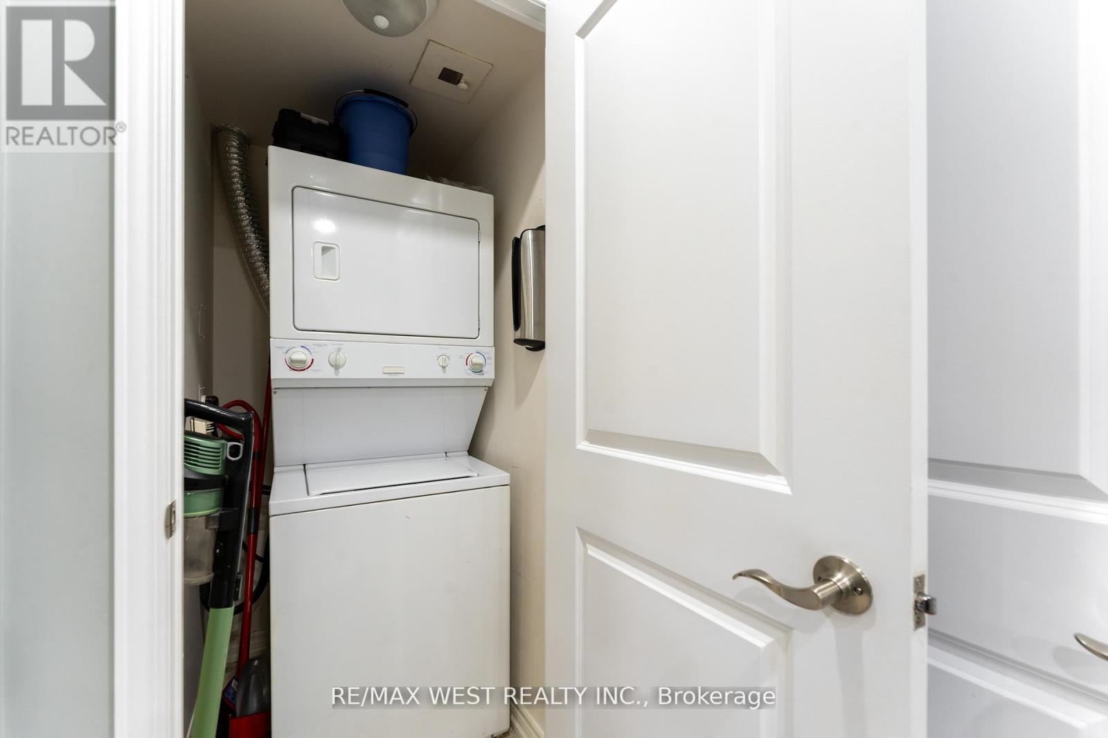 Photo 34 of 916 9225 Jane Street, Vaughan ON