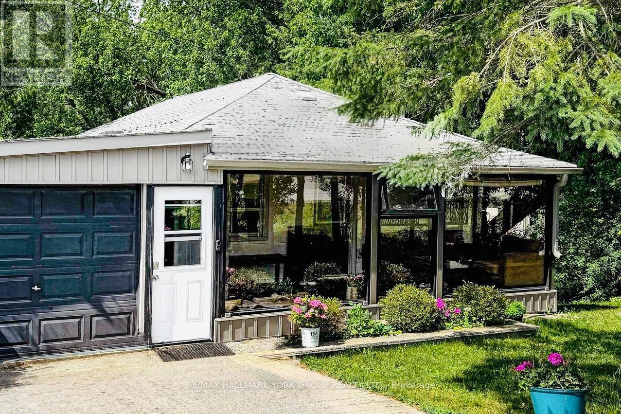 Photo 1 of Lower 6072 Hillsdale Drive, Whitchurchstouffville ON