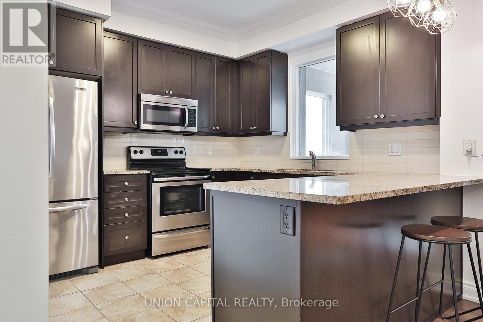 Photo 14 of 605 9255 Jane Street, Vaughan ON