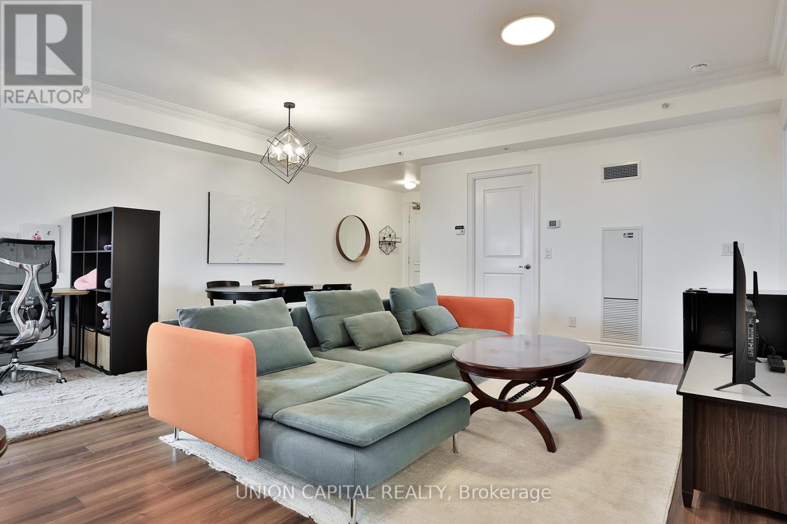 Photo 7 of 605 9255 Jane Street, Vaughan ON