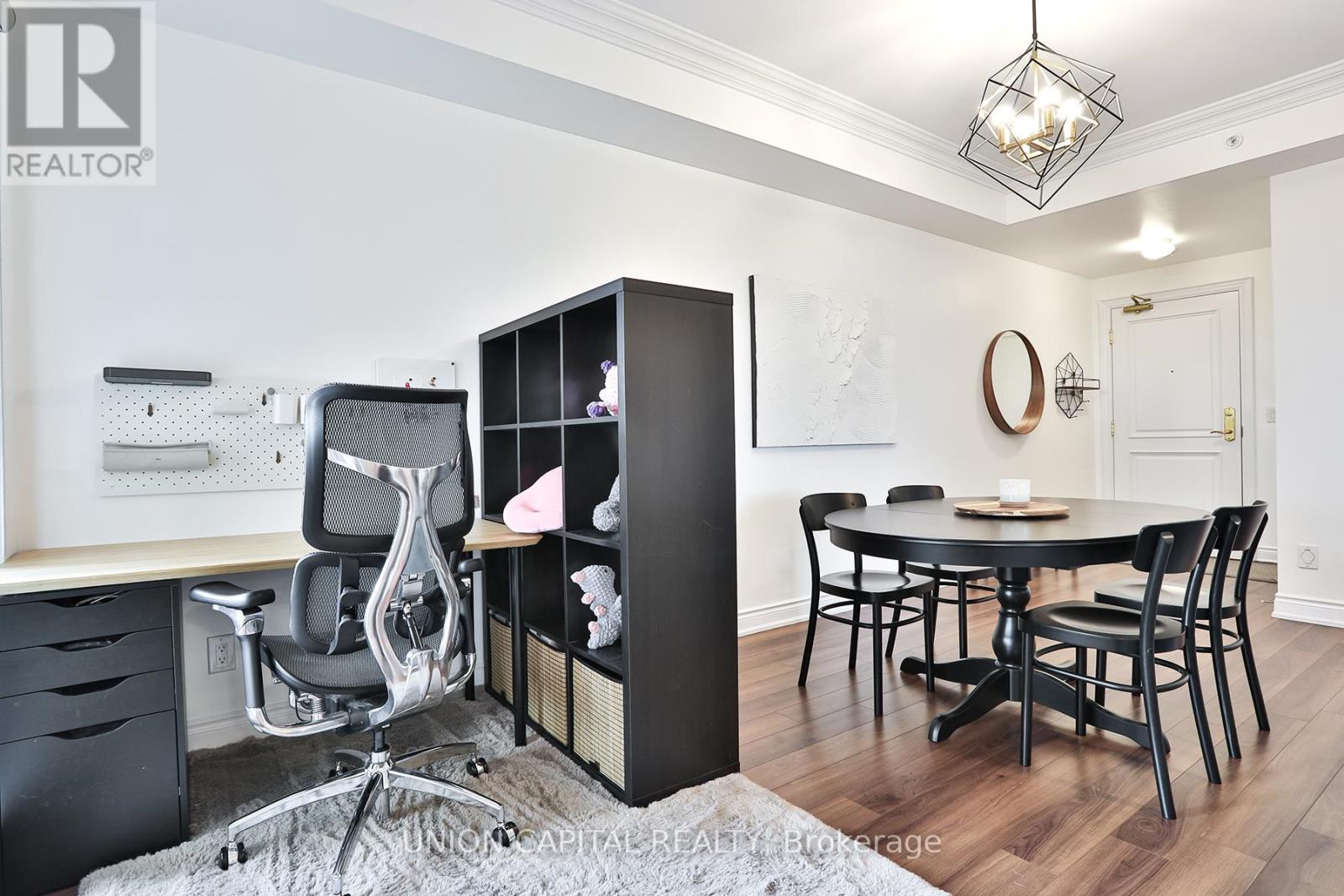 Photo 2 of 605 9255 Jane Street, Vaughan ON