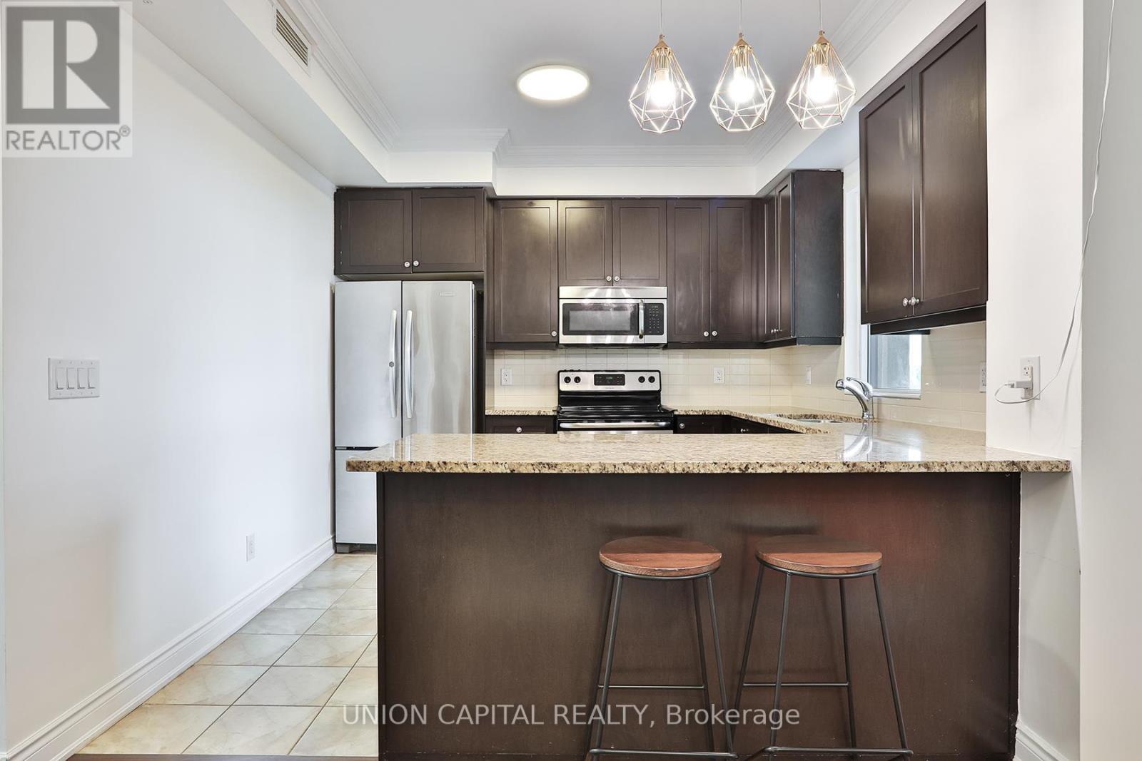 Photo 9 of 605 9255 Jane Street, Vaughan ON