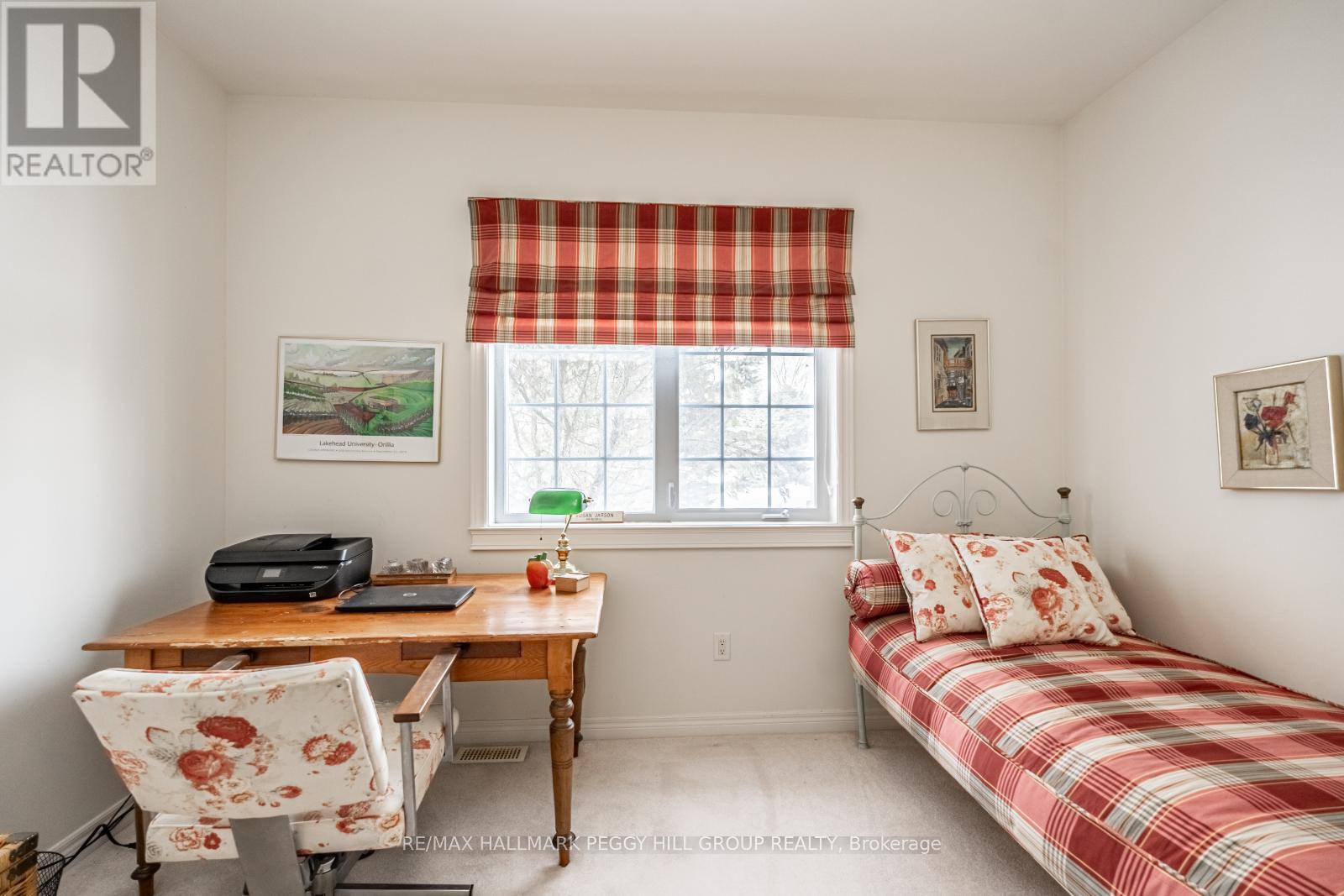 Photo 13 of 32 Basswood Circle, Oromedonte ON